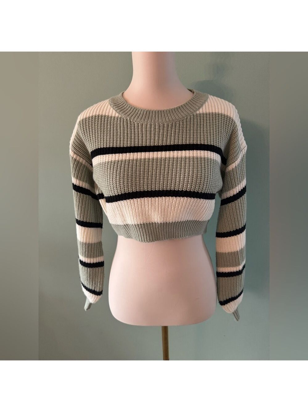 SHEIN Crew Neck Green and Black Sweater with Ribbed Knit, Small